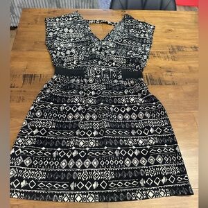 Forever 21 Monochrome Tribal Print Dress with Elastic waistband